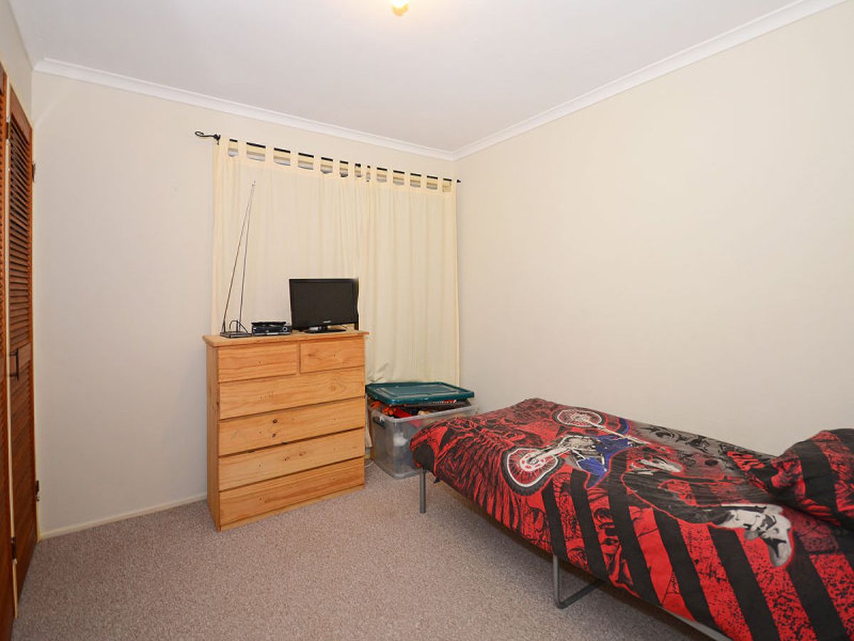 6 TURRUM STREET, Scarness