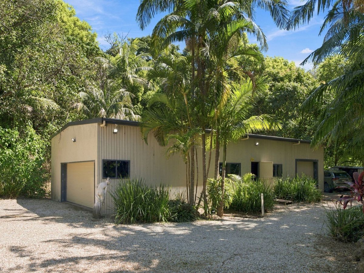 189 Coopers Lane West, Main Arm
