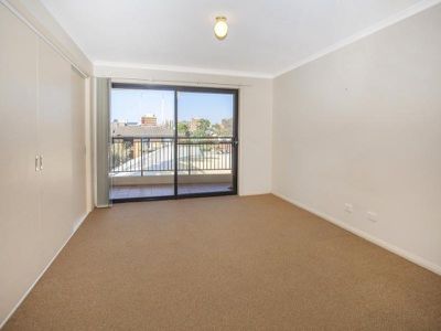 4 / 18 Hercules St, Wollongong