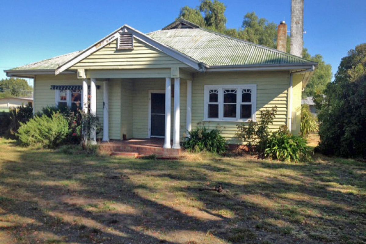 20 Queen Street, Avenel