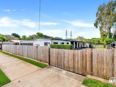 60 Hollywood Boulevard, White Rock