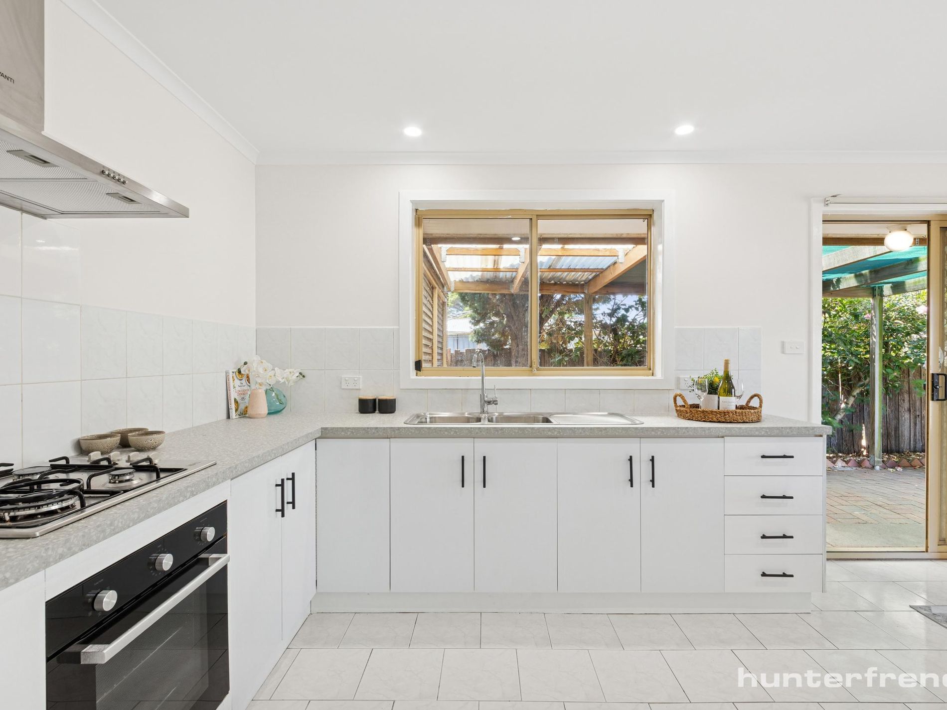 2/69 High Street South, Altona Meadows