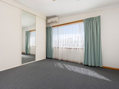 13 MULQUEENEY STREET, Wodonga