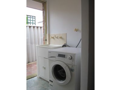 2 / 43 Park view Parade, Redcliffe