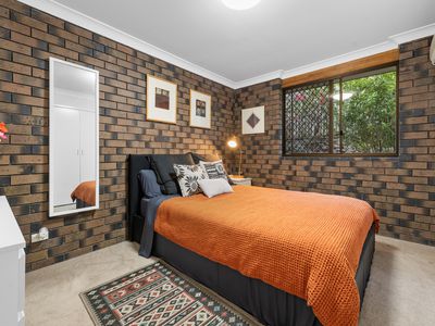 24 Balis Street, Holland Park West