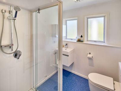 10 Carleton Terrace, Tawa