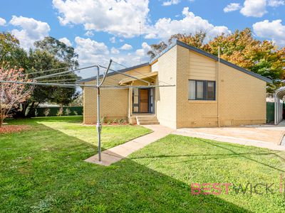 12 Hawkins Street, West Bathurst