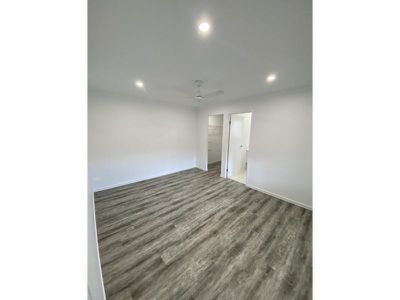 1 / 10 Satinwood Avenue, Urraween