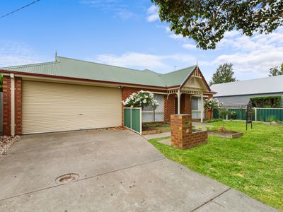 86 Dundas Street, Sale