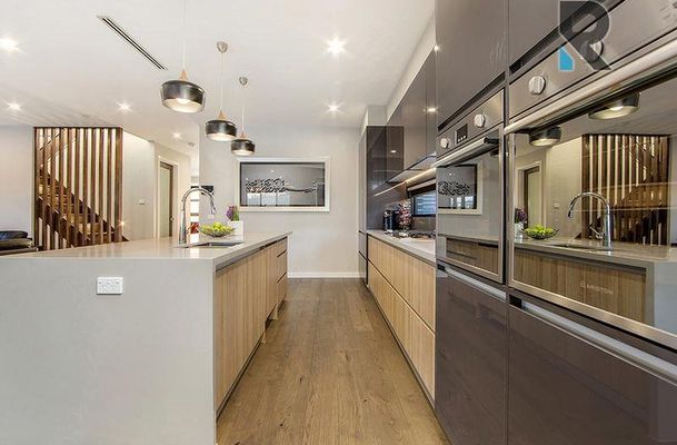 15 Naxos Road, Greenvale