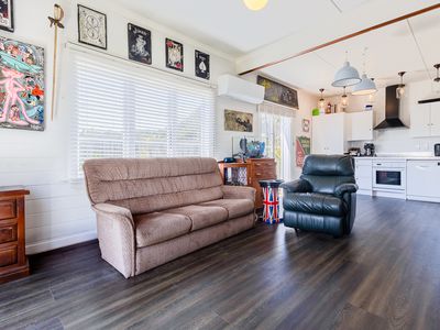 6 Kapiti Lane, Otaki Beach