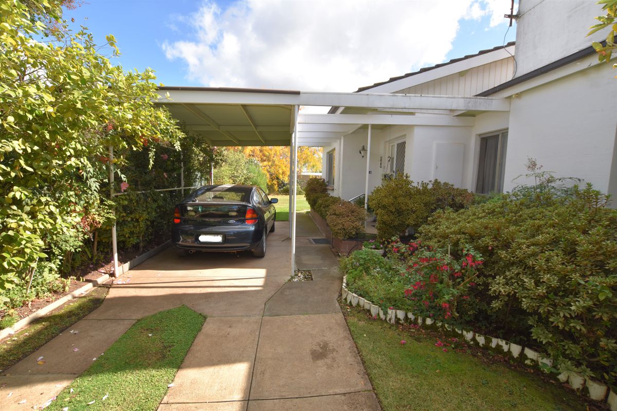 64 Lake Road, Kyabram