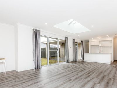 12 Pavarotti Vista, Hammond Park