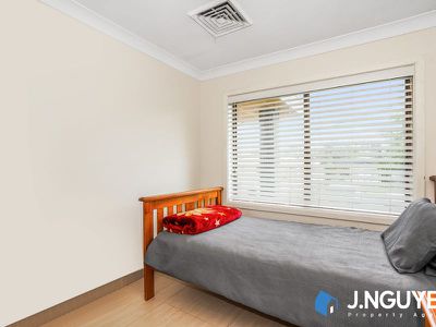 22 Amalfi Street, Lurnea