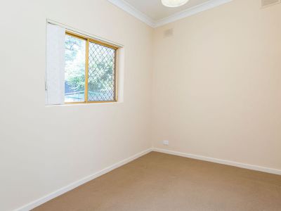 1 / 351 Sir Donald Bradman Drive, Brooklyn Park