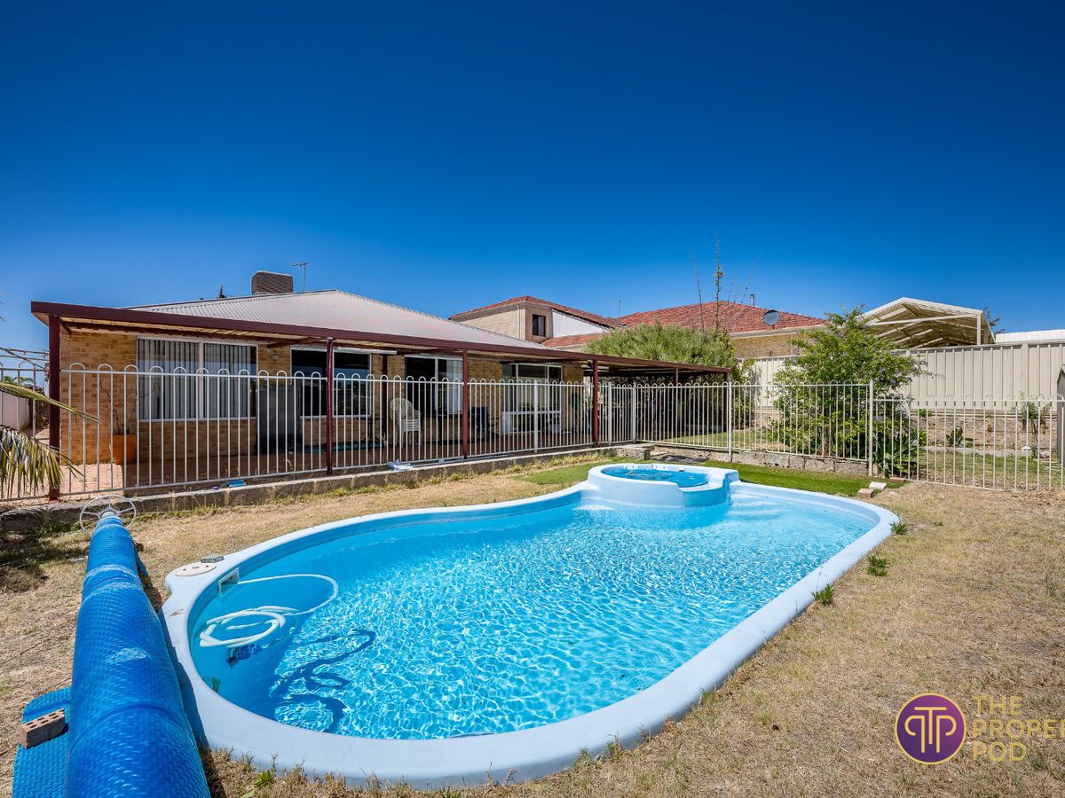 18 Santa Barbara Parade, Quinns Rocks