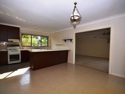 8 Vails Road, Tawonga South