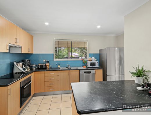 Tidy home in great location. image 13