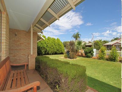 7 Heston Court, Somerville