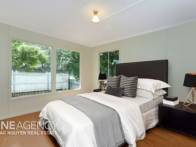240 Freeman Rd, Inala