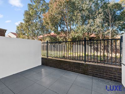30 / 20 Leahy Close, Narrabundah