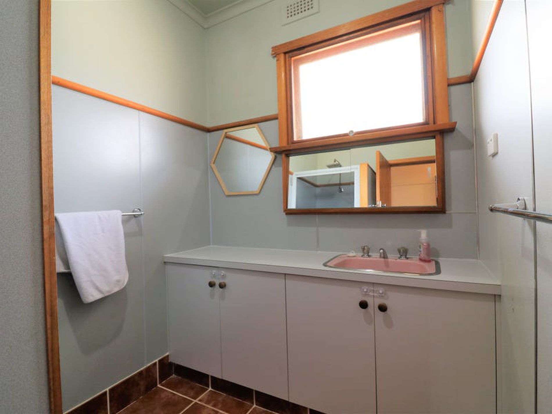 93 Livingstone St, Avenel