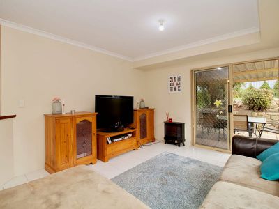 16 Salter Place , Parmelia