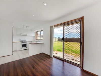 71 Gipps Crescent, Cranbourne North