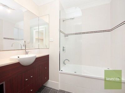 104 / 3 Melton Terrace, Townsville City
