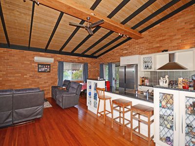 4 BORONIA STREET, Burrum Heads