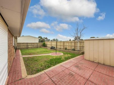 17 Whitsunday Drive, Hoppers Crossing