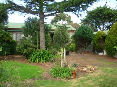 11 Hill Street, Donovans