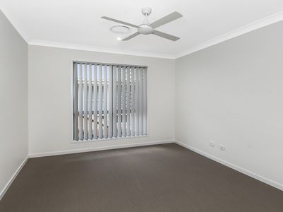 50 Capricorn Crescent, Springfield Lakes