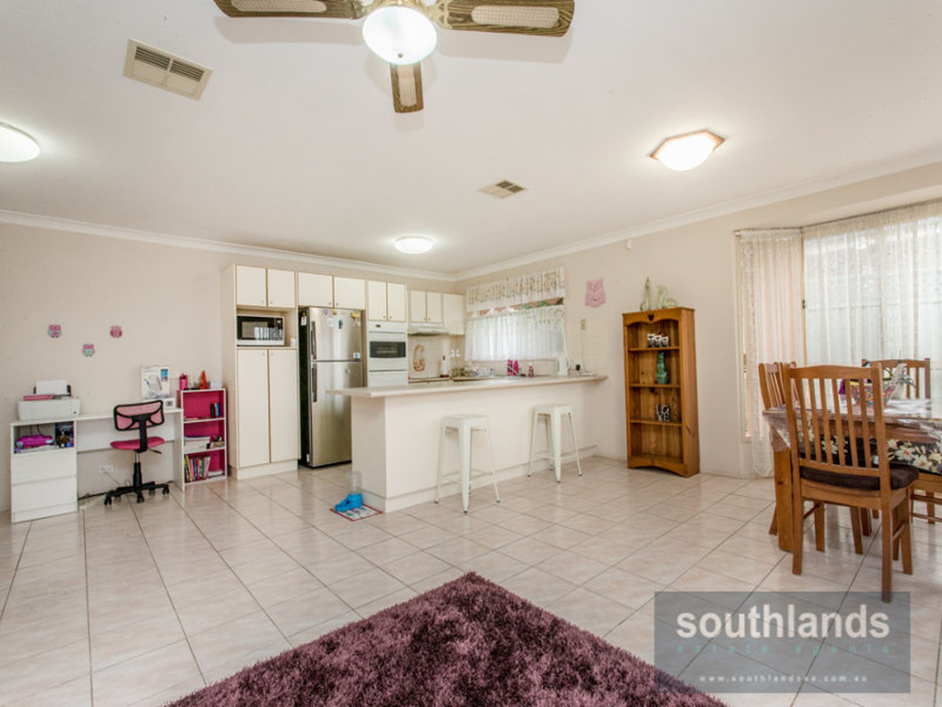 8 Sorenson Cres, GLENMORE PARK