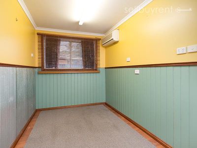 24 CAMPBELL AVENUE, Wodonga