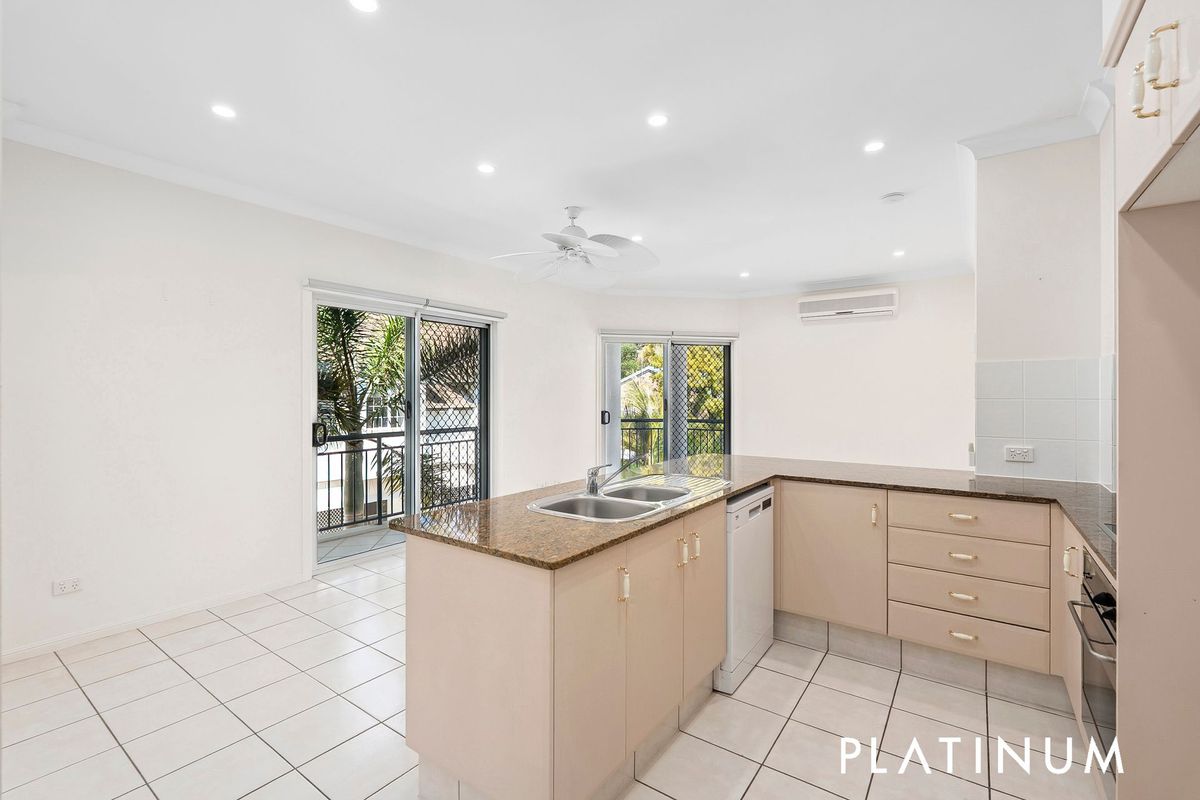 4 / 34 Burleigh Street, Burleigh Heads