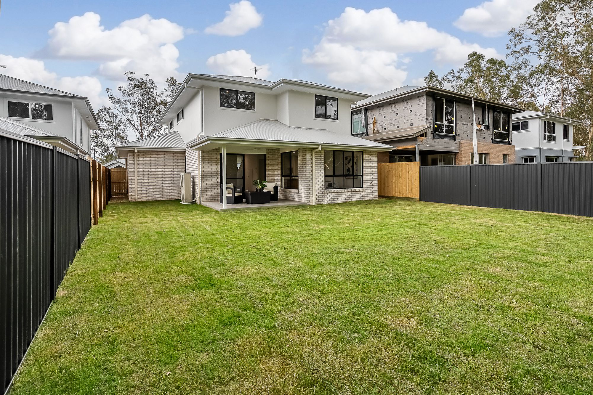 18 Gilding Place, Pallara