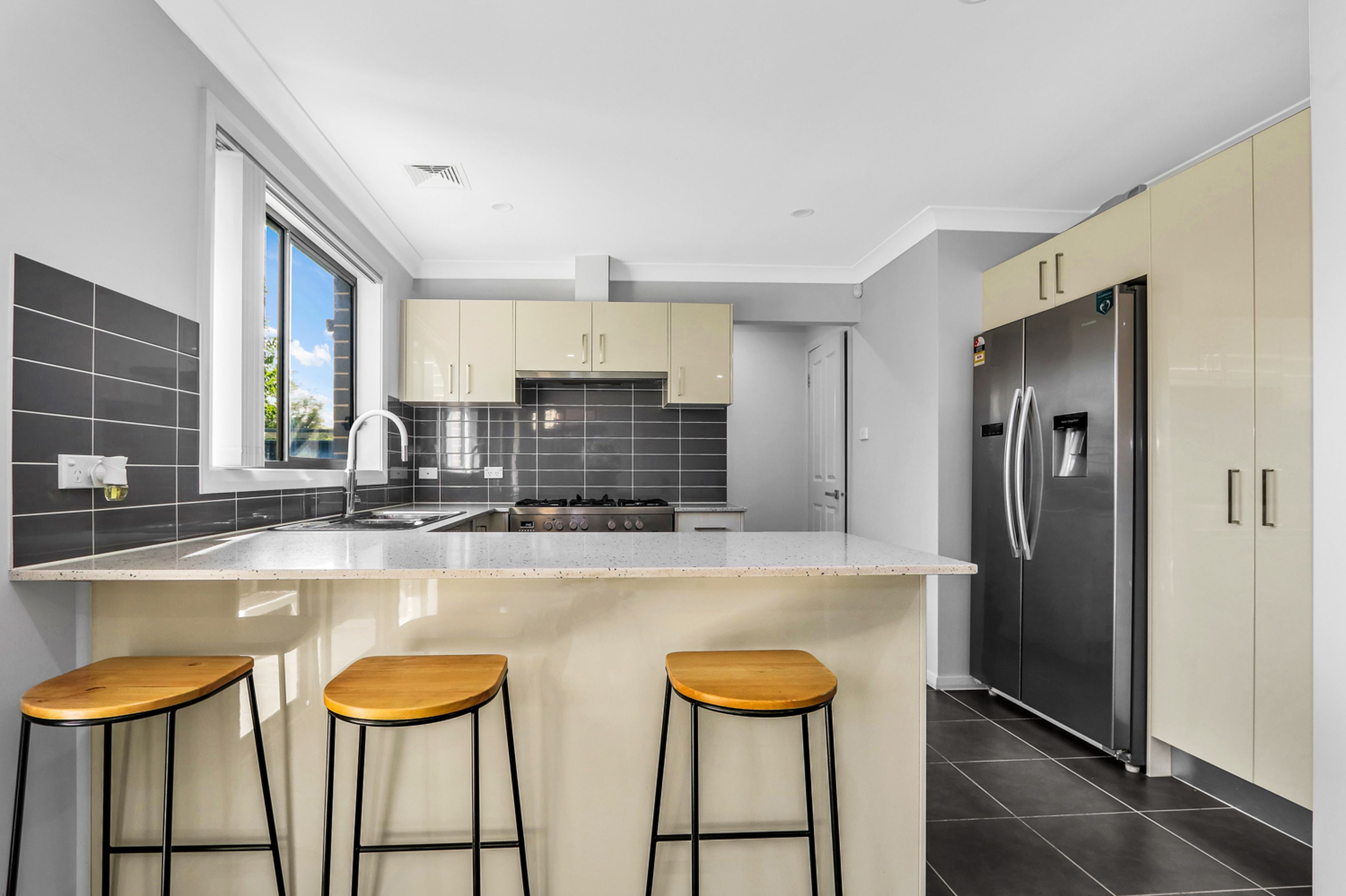 7 Barrow Circuit, JORDAN SPRINGS
