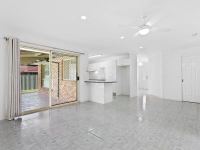 12 Greenwood Court, Helensvale