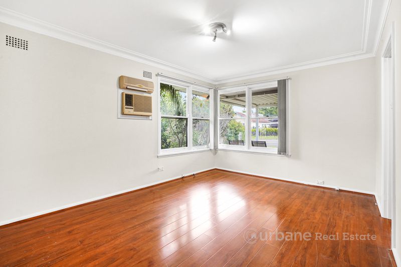 67 Portico Parade, Toongabbie