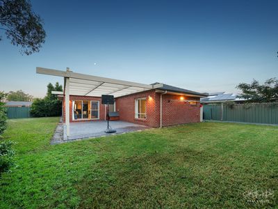 16 SILKYOAK COURT, Albury