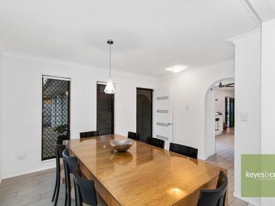 4 Lupin Court, Annandale