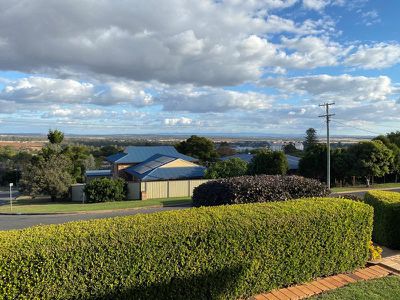 42 Adermann Drive, Kingaroy