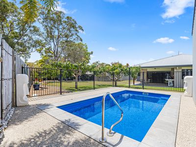 6 Jordan Close, Urangan