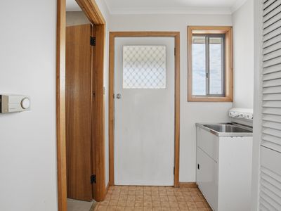 8 River Leads Drive, George Town