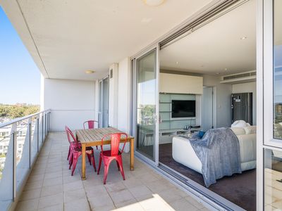 805 / 19 THE CIRCUS, Burswood