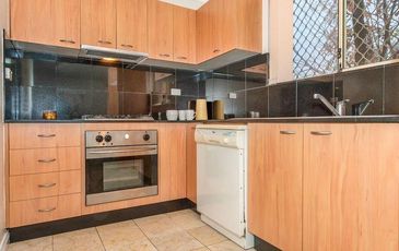 2  /  2a Barker Street, Kingsford