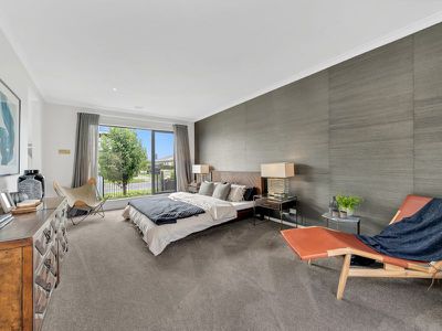 1 Tallrush Street, Clyde North