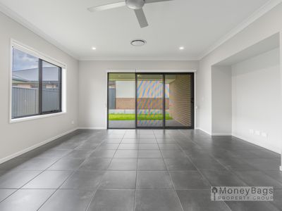 1 Cooper Crescent, Jimboomba