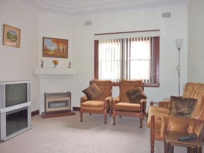 134 Stoney Creek Rd, Beverly Hills